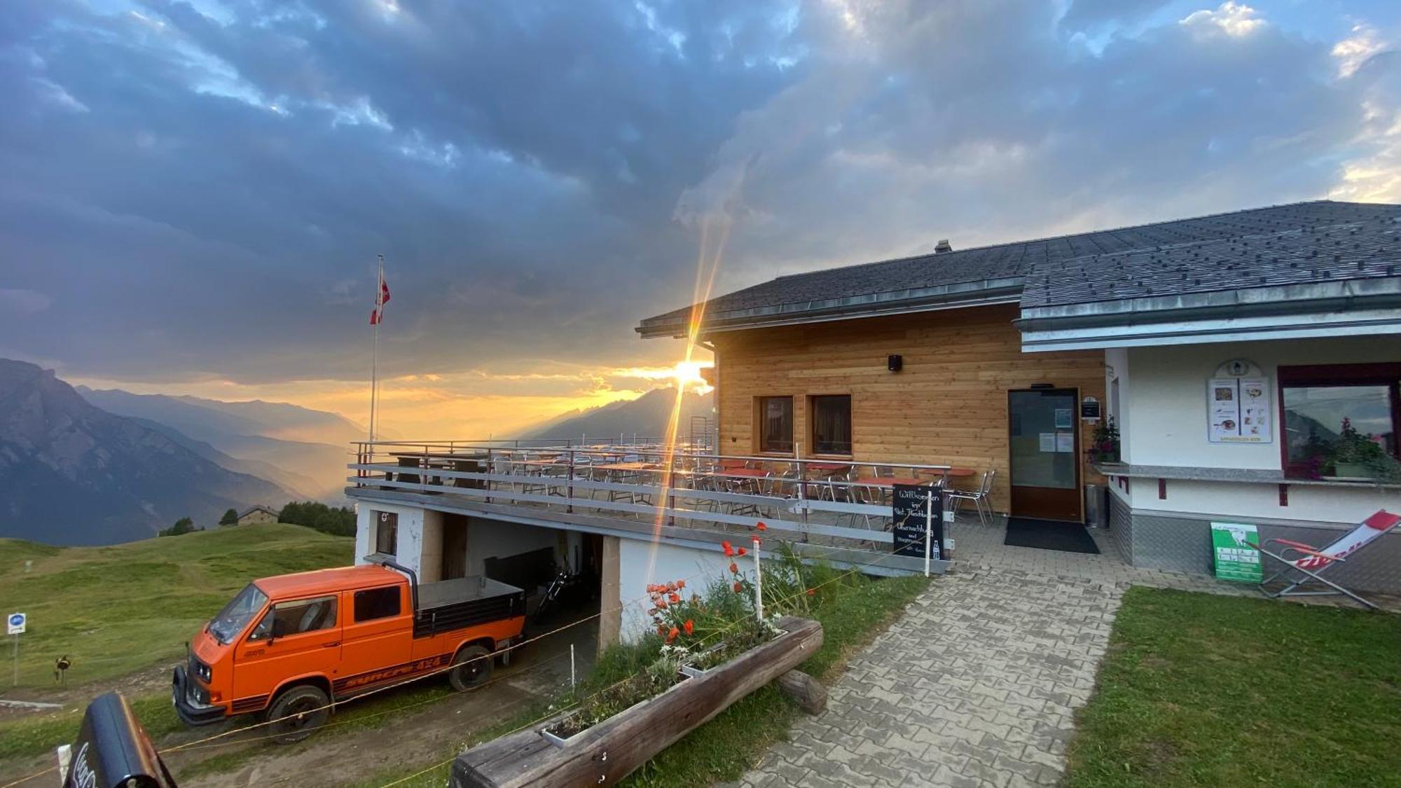 Restaurant Fleschboden Hostel Rosswald Exterior photo