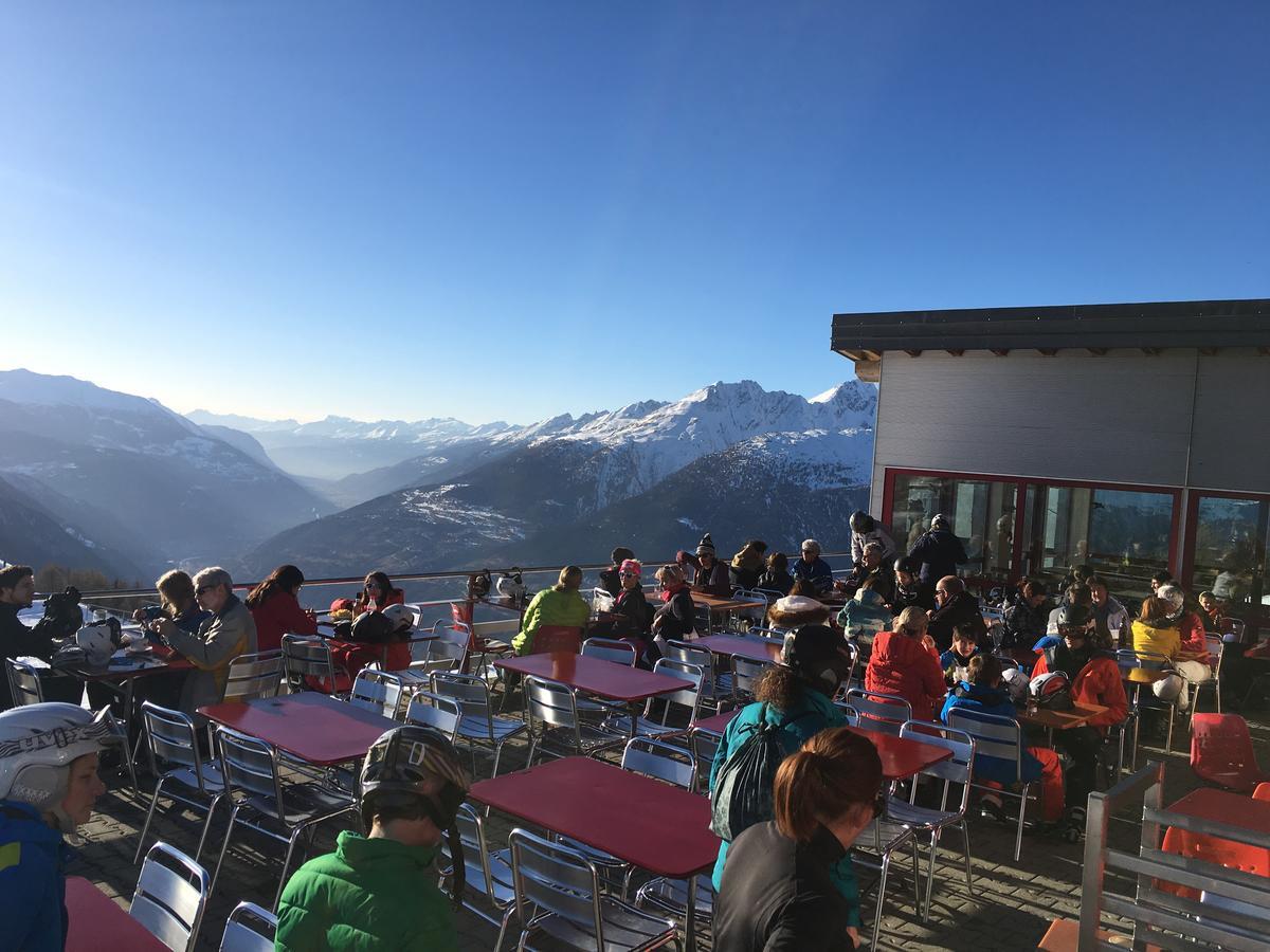 Restaurant Fleschboden Hostel Rosswald Exterior photo